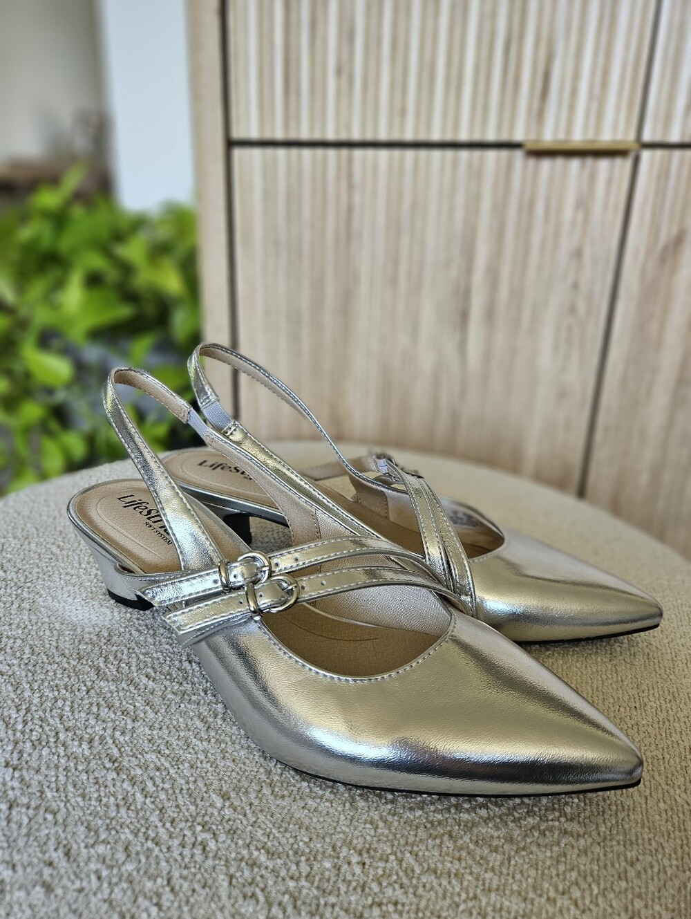 Life Stride - Women's Size 8.5 - Monique Slingback Pump - Kitten Heel